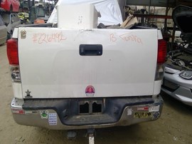 2013 TOYOTA TUNDRA, WHITE, EXTD CAB, 5.7L, AT. 2WD.   Z26492